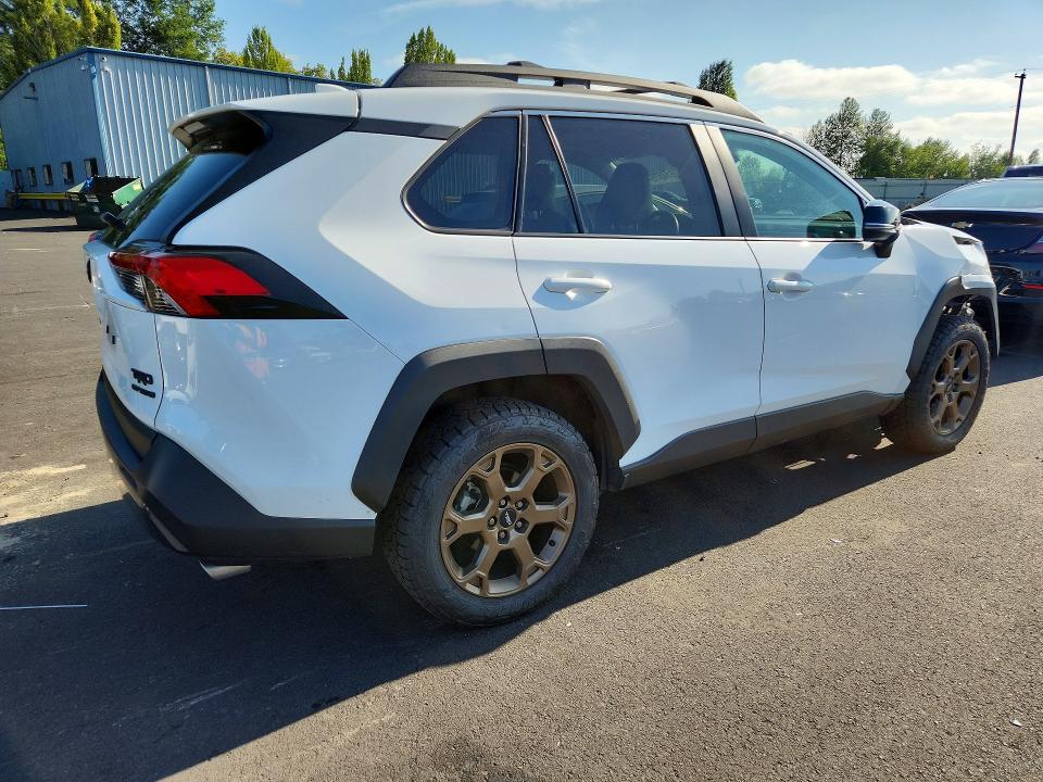 Продажа на аукционе авто 2023 Toyota Rav4, vin: 2T3S1RFVXPW331655, номер лота: 74514875