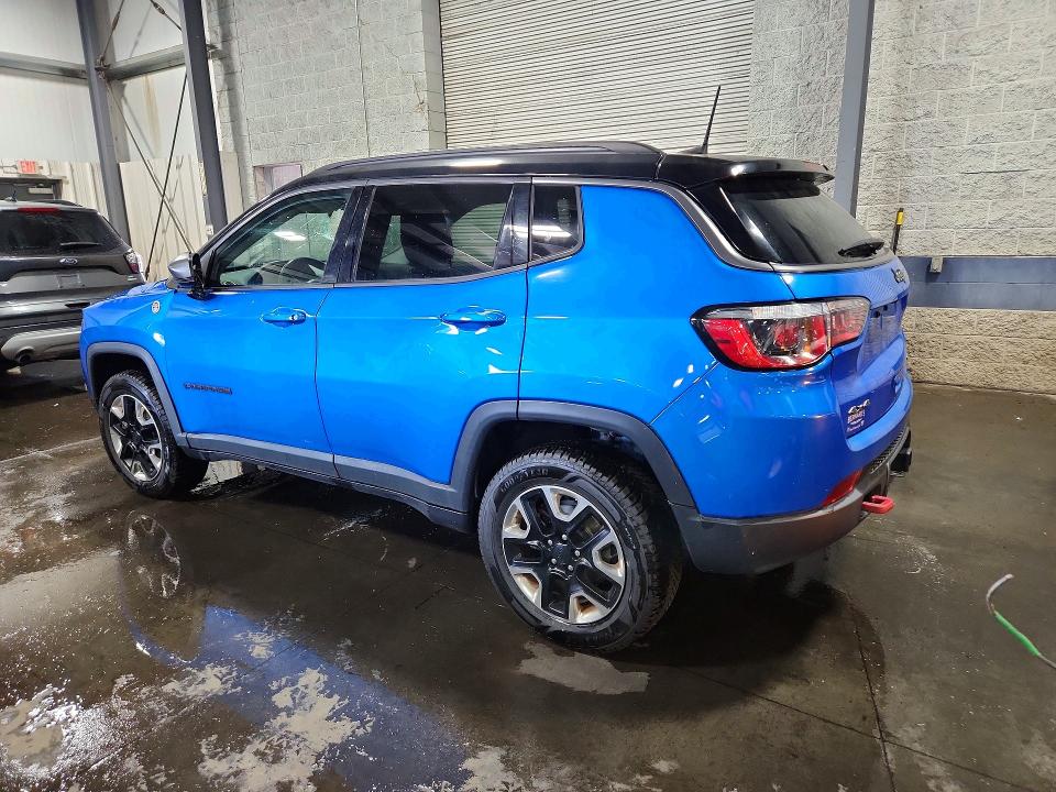 61113756 :رقم المزاد ، 3C4NJDDB0JT375168 vin ، 2018 Jeep Compass مزاد بيع