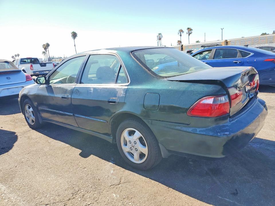 Aukcja sprzedaży 1998 Honda Accord, vin: 1HGCG5551WA027013, numer aukcji: 59816666