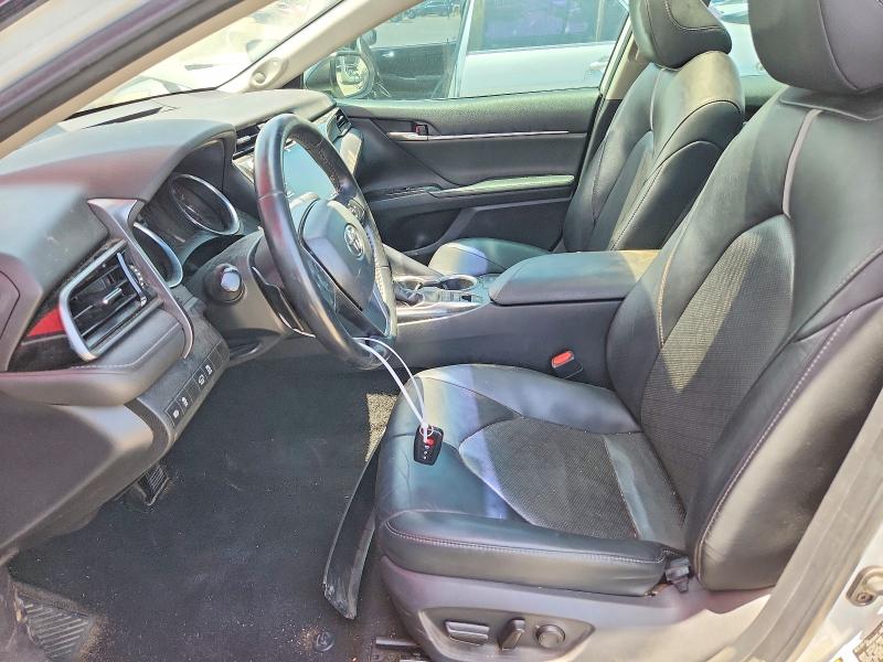 62025656 :رقم المزاد ، 4T1B61HK1KU280764 vin ، 2019 Toyota Camry مزاد بيع