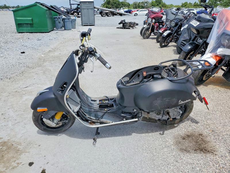 60639796 :رقم المزاد ، ZAPMA39M8N5203362 vin ، 2022 Piaggio Motorcycle مزاد بيع