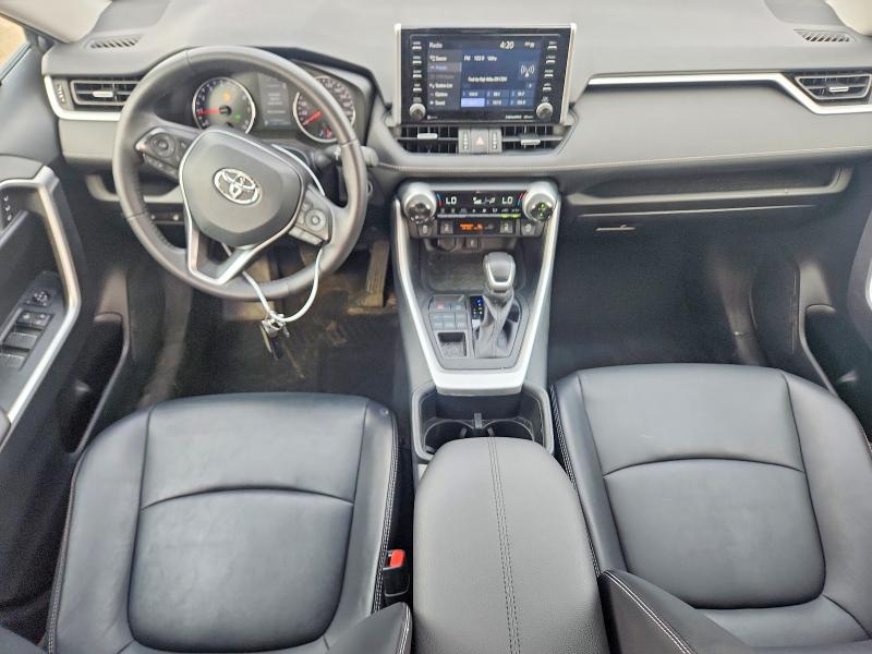 61429646 :رقم المزاد ، 2T3R1RFV2NC312580 vin ، 2022 Toyota Rav4 مزاد بيع
