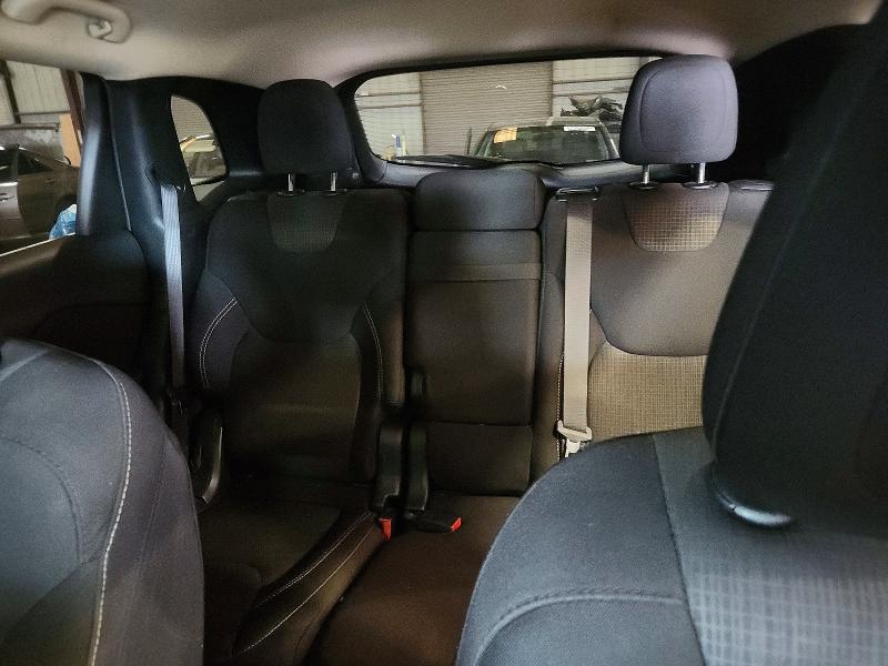 61615976 :رقم المزاد ، 1C4PJLCB2HW526746 vin ، 2017 Jeep Cherokee مزاد بيع