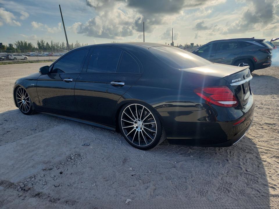 62378856 :رقم المزاد ، WDDZF6EB5JA489029 vin ، 2018 Mercedes-benz E مزاد بيع
