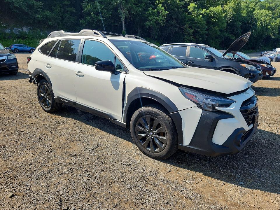 62457466 :رقم المزاد ، 4S4BTGLD1P3161369 vin ، 2023 Subaru Outback مزاد بيع