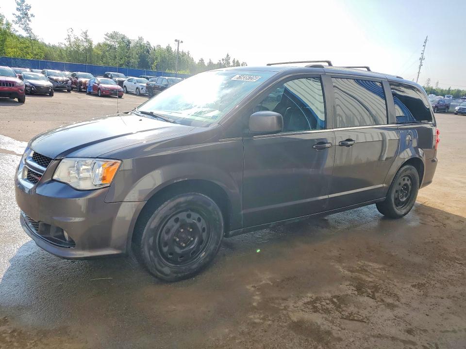 61935726 :رقم المزاد ، 2C4RDGDG1JR323685 vin ، 2018 Dodge Grand Caravan مزاد بيع
