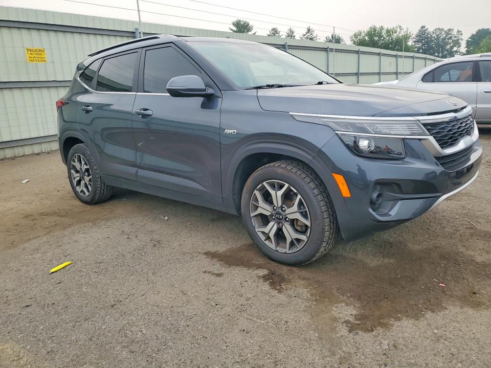 60893476 :رقم المزاد ، KNDERCAA2M7217938 vin ، 2021 Kia Seltos مزاد بيع