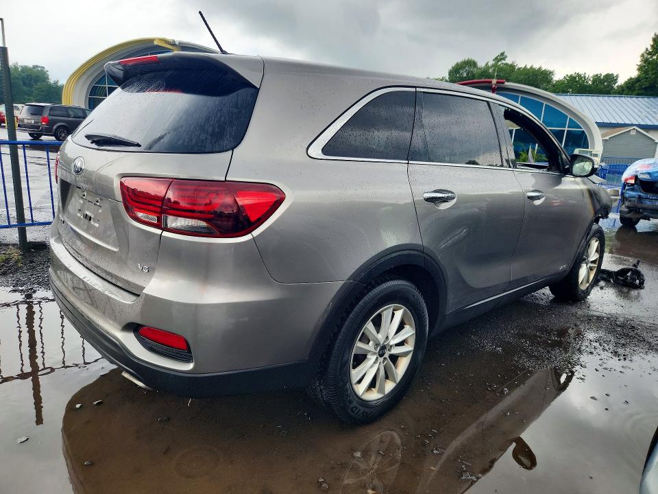 Продажа на аукционе авто 2019 Kia Sorento, vin: 5XYPGDA56KG488301, номер лота: 62942026