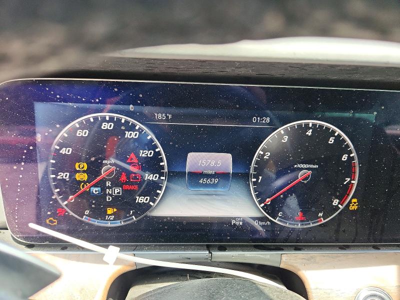 63285816 :رقم المزاد ، WDDZF4JB2JA302615 vin ، 2018 Mercedes-benz E مزاد بيع
