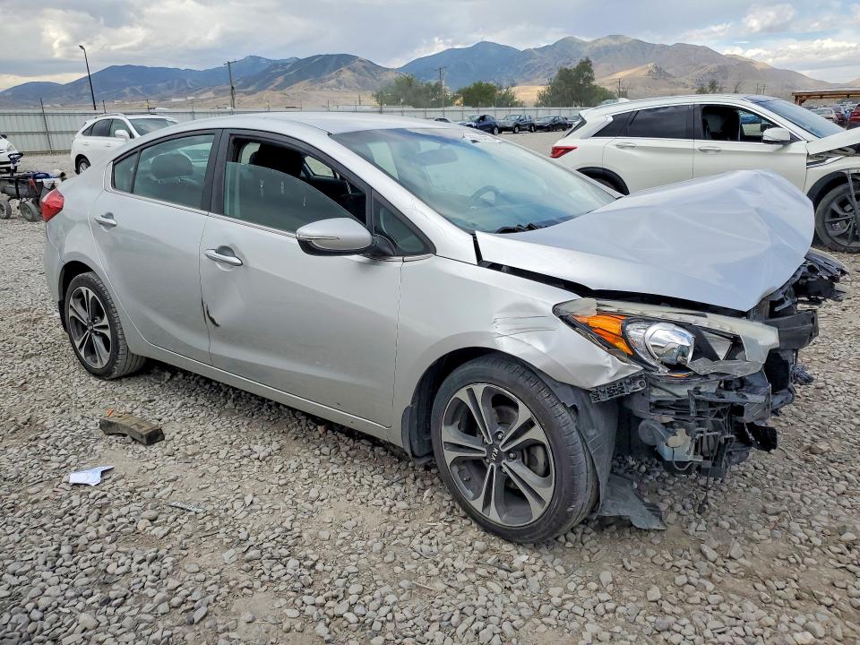 2014 Kia Forte მანქანა იყიდება აუქციონზე, vin: KNAFX4A88E5110576, აუქციონის ნომერი: 85624875