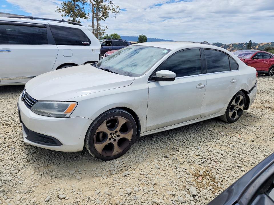 2013 Volkswagen Jetta მანქანა იყიდება აუქციონზე, vin: 3VWDP7AJ3DM406111, აუქციონის ნომერი: 62015316
