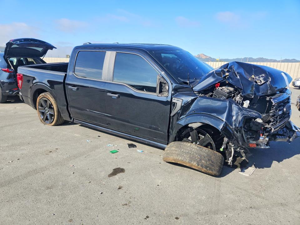 60650676 :رقم المزاد ، 1FTEW2L51SFC13921 vin ، 2025 Ford F150 مزاد بيع