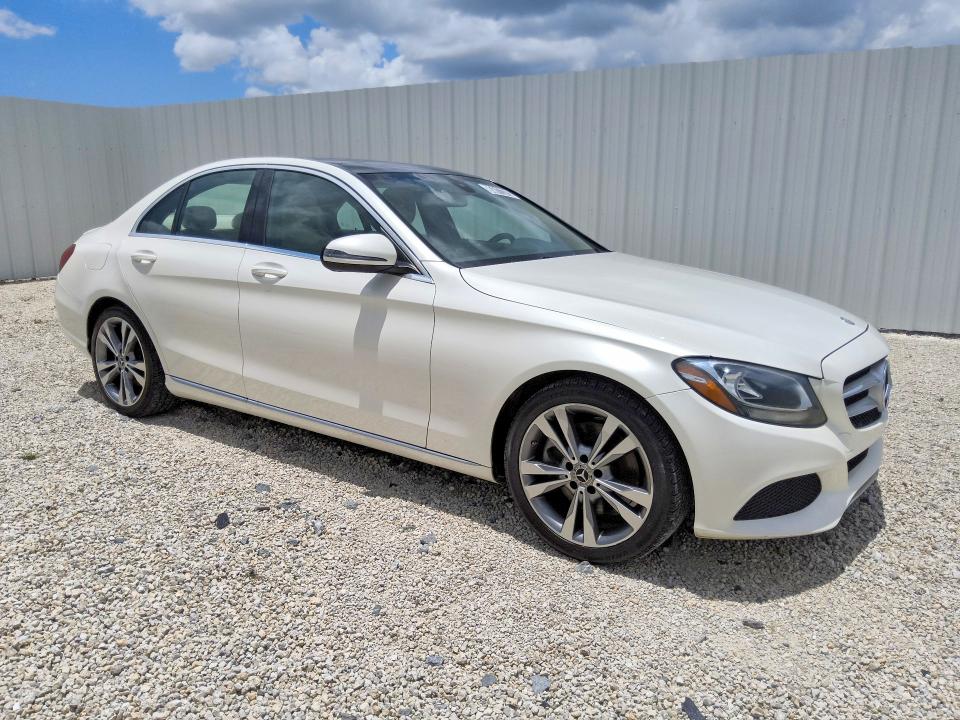 2017 Mercedes-benz C მანქანა იყიდება აუქციონზე, vin: 55SWF4JB0HU214269, აუქციონის ნომერი: 85617375