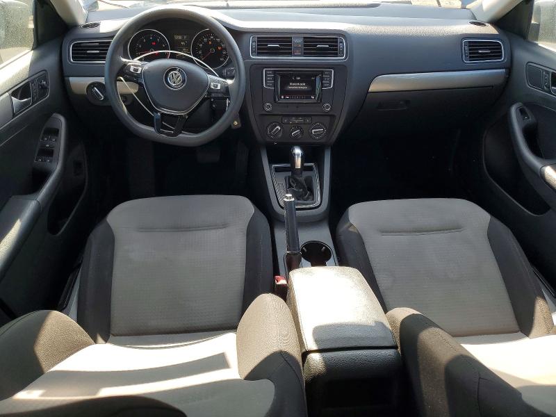 61553506 :رقم المزاد ، 3VW2B7AJ8HM404852 vin ، 2017 Volkswagen Jetta مزاد بيع