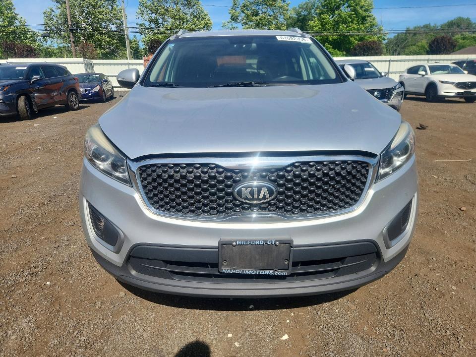 61692356 :رقم المزاد ، 5XYPG4A30HG254954 vin ، 2017 Kia Sorento مزاد بيع