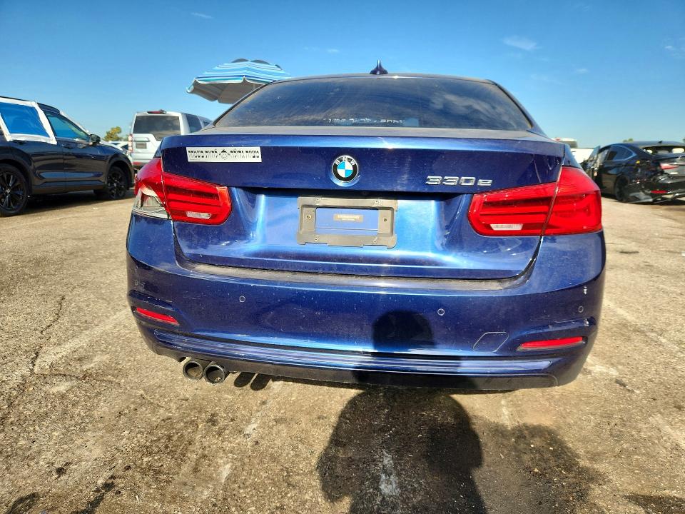 Продаж на аукціоні авто 2017 Bmw 330e, vin: WBA8E1C39HA156962, номер лоту: 61974636