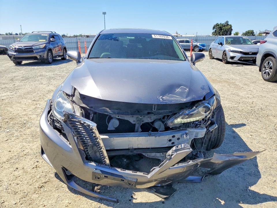 61162036 :رقم المزاد ، JTHBF5C24D5189633 vin ، 2013 Lexus Is مزاد بيع