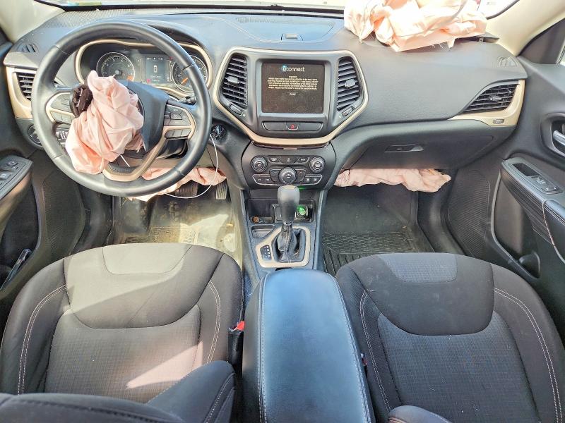 60918646 :رقم المزاد ، 1C4PJLCB2FW670441 vin ، 2015 Jeep Cherokee مزاد بيع
