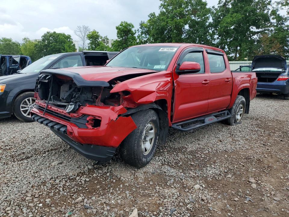 60718386 :رقم المزاد ، 5TFCZ5AN0JX132534 vin ، 2018 Toyota Tacoma مزاد بيع
