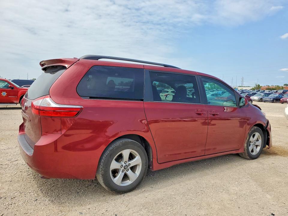 61811156 :رقم المزاد ، 5TDKZ3DC2KS983946 vin ، 2019 Toyota Sienna مزاد بيع