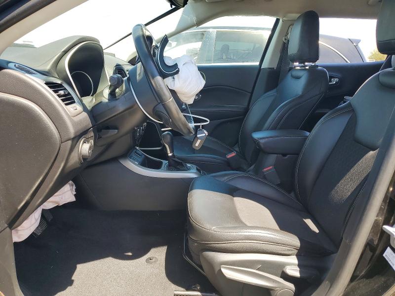 63142746 :رقم المزاد ، 3C4NJCBB5JT411594 vin ، 2018 Jeep Compass مزاد بيع