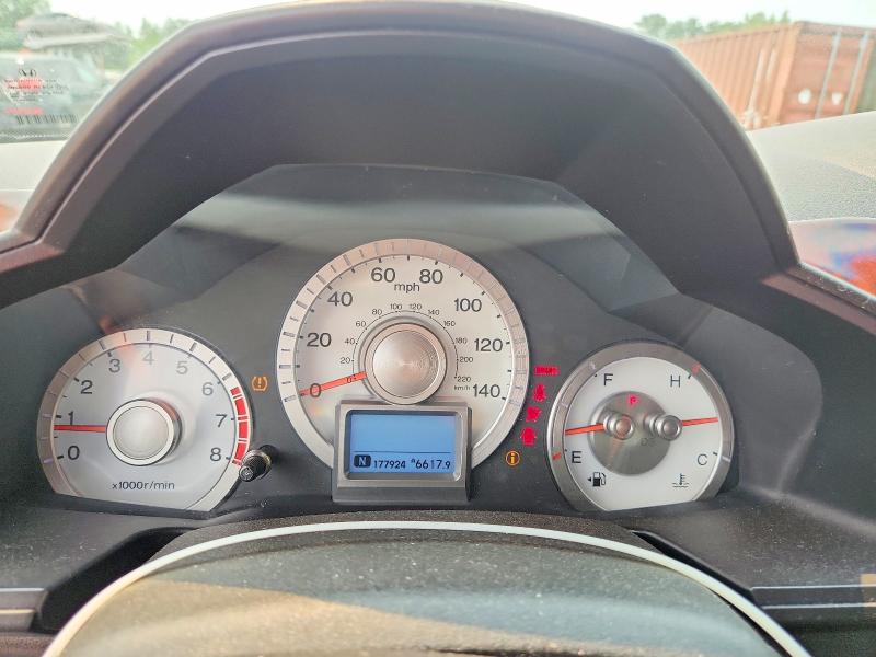 60795126 :رقم المزاد ، 5FNYF4H76BB063375 vin ، 2011 Honda Pilot مزاد بيع