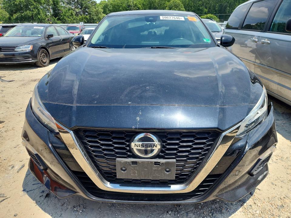 59627646 :رقم المزاد ، 1N4BL4CV3MN386815 vin ، 2021 Nissan Altima مزاد بيع