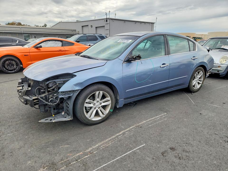 60669786 :رقم المزاد ، 1N4BL2AP8BN450773 vin ، 2011 Nissan Altima مزاد بيع
