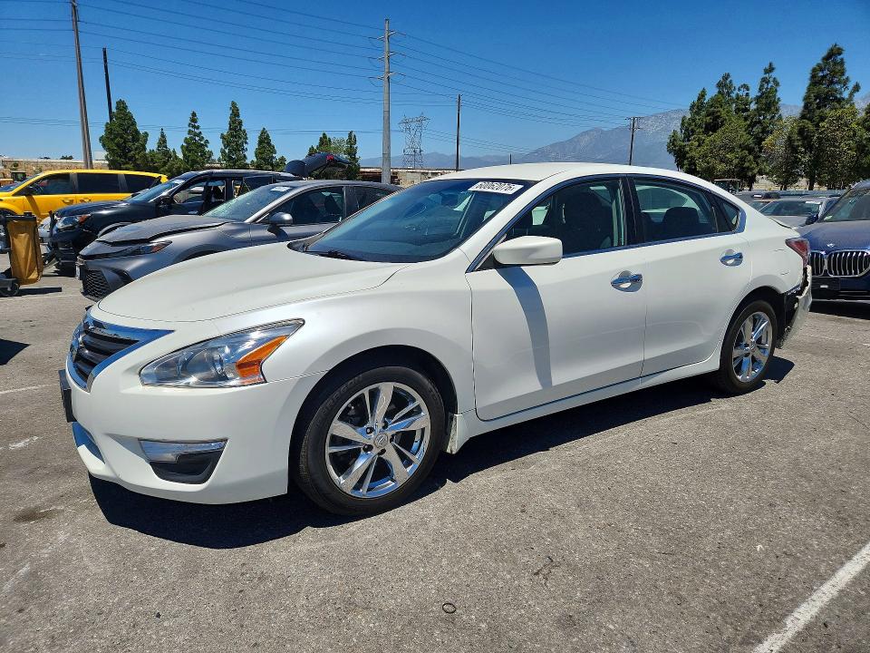 2014 Nissan Altima მანქანა იყიდება აუქციონზე, vin: 1N4AL3AP2EC187343, აუქციონის ნომერი: 60062076