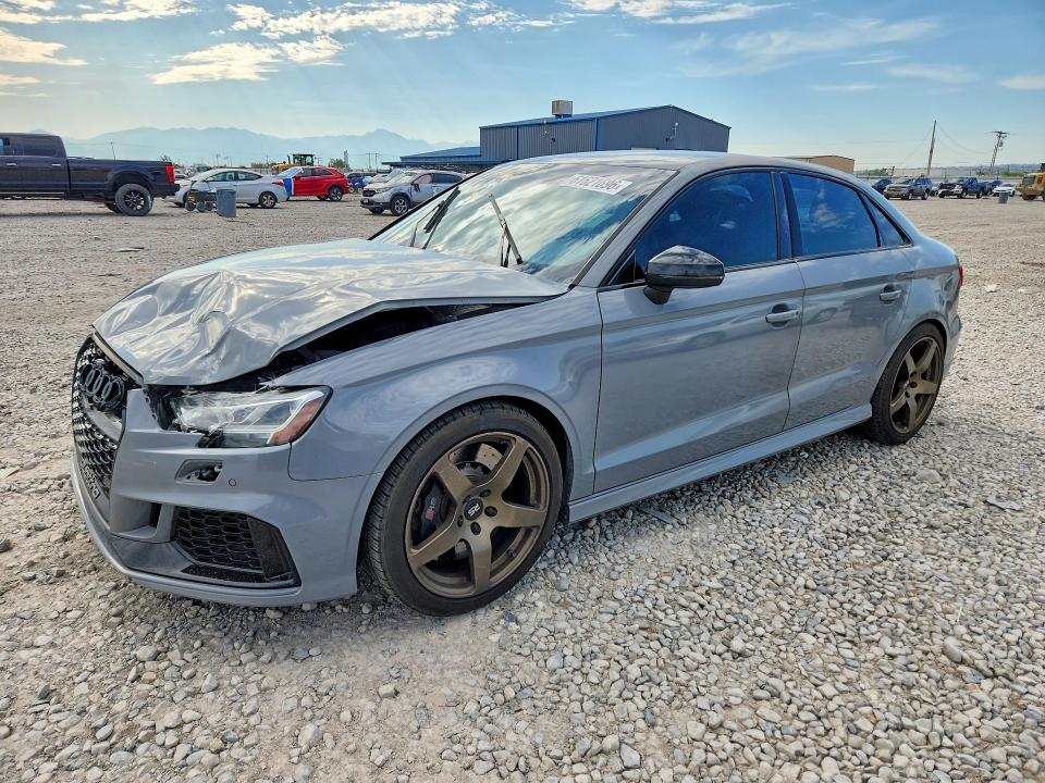 61621696 :رقم المزاد ، WUABWGFF9J1901975 vin ، 2018 Audi Rs3 مزاد بيع