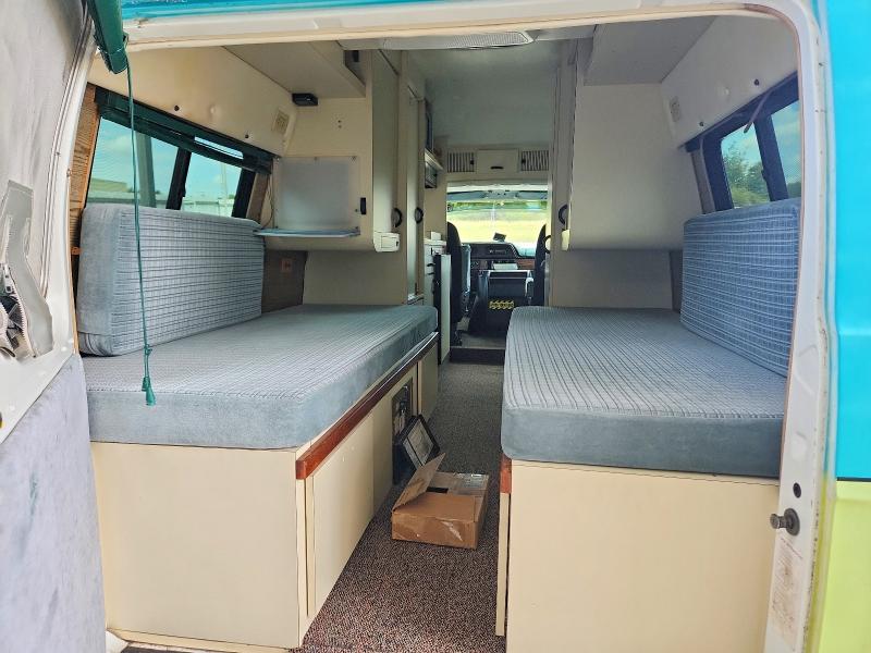 61799736 :رقم المزاد ، 2B7HB21Y1NK130503 vin ، 1992 Dodge Ram Van مزاد بيع