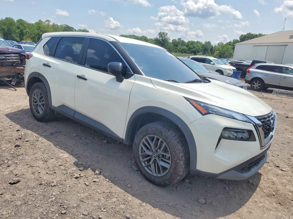 62086316 :رقم المزاد ، 5N1BT3AA1NC705688 vin ، 2022 Nissan Rogue مزاد بيع