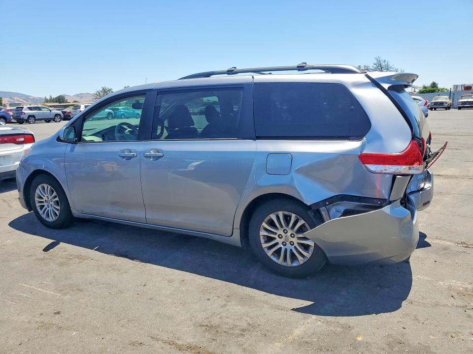 60200276 :رقم المزاد ، 5TDYK3DC2CS276068 vin ، 2012 Toyota Sienna مزاد بيع