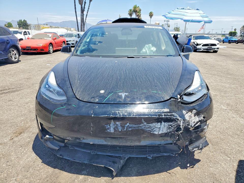 Продажа на аукционе авто 2018 Tesla Model 3, vin: 5YJ3E1EA0JF033962, номер лота: 62145036
