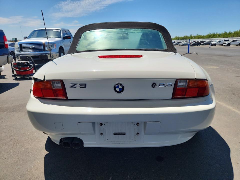 61355496 :رقم المزاد ، 4USCH9333XLG01523 vin ، 1999 Bmw Z3 مزاد بيع
