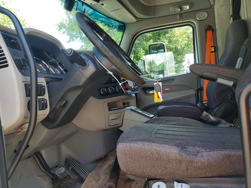 Продажа на аукционе авто 2018 Peterbilt 579, vin: 1XPBDP9X3JD473714, номер лота: 60492926