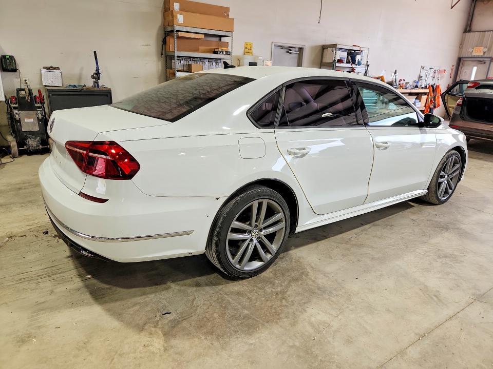 Продажа на аукционе авто 2018 Volkswagen Passat, vin: 1VWAA7A39JC008016, номер лота: 59597336