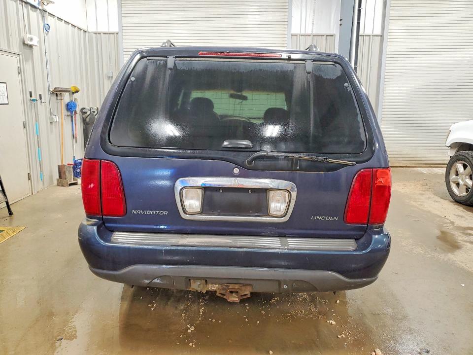 1998 Lincoln Navigator მანქანა იყიდება აუქციონზე, vin: 5LMFU28L1WLJ03811, აუქციონის ნომერი: 60512216