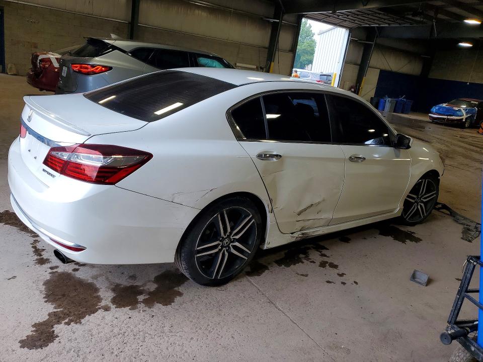 61911716 :رقم المزاد ، 1HGCR2F5XGA201153 vin ، 2016 Honda Accord مزاد بيع