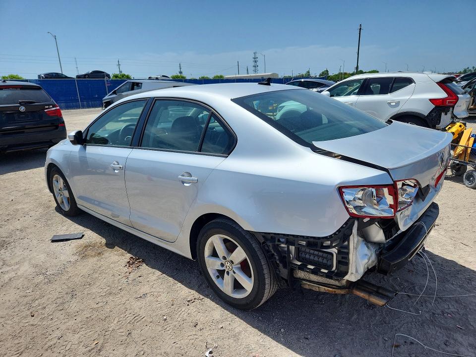 60990156 :رقم المزاد ، 3VWLL7AJ4CM082964 vin ، 2012 Volkswagen Jetta مزاد بيع