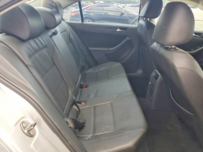 61682326 :رقم المزاد ، 3VWDP7AJ0CM381179 vin ، 2012 Volkswagen Jetta مزاد بيع