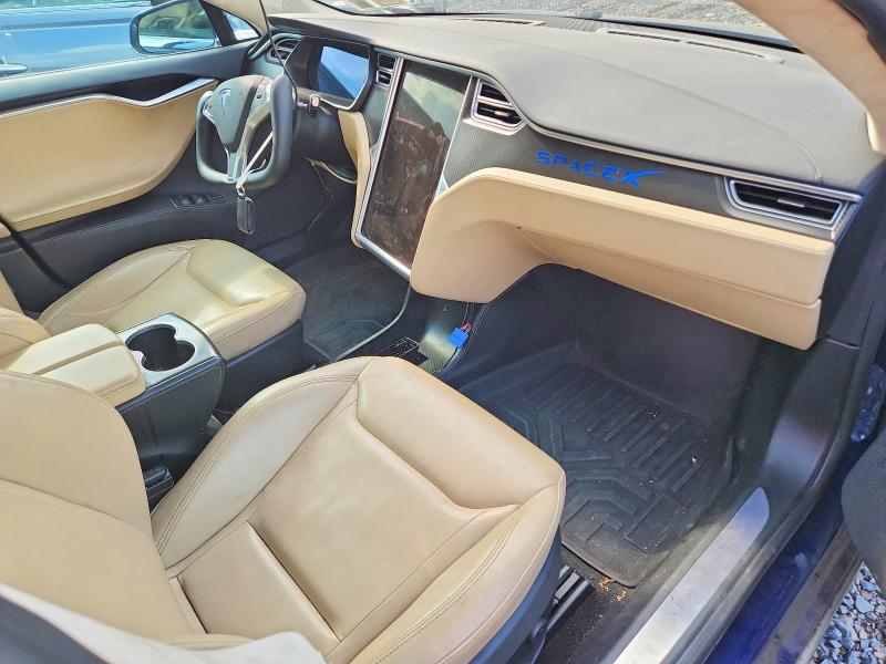 Продажа на аукционе авто 2015 Tesla Model S, vin: 5YJSA1E47FF114353, номер лота: 62977956