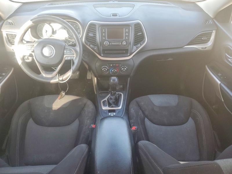 63031876 :رقم المزاد ، 1C4PJLCB9JD539141 vin ، 2018 Jeep Cherokee مزاد بيع
