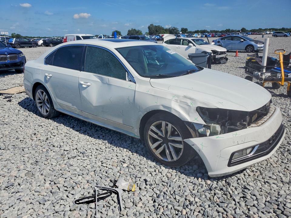Продаж на аукціоні авто 2017 Volkswagen Passat, vin: 1VWCT7A39HC076118, номер лоту: 62247676