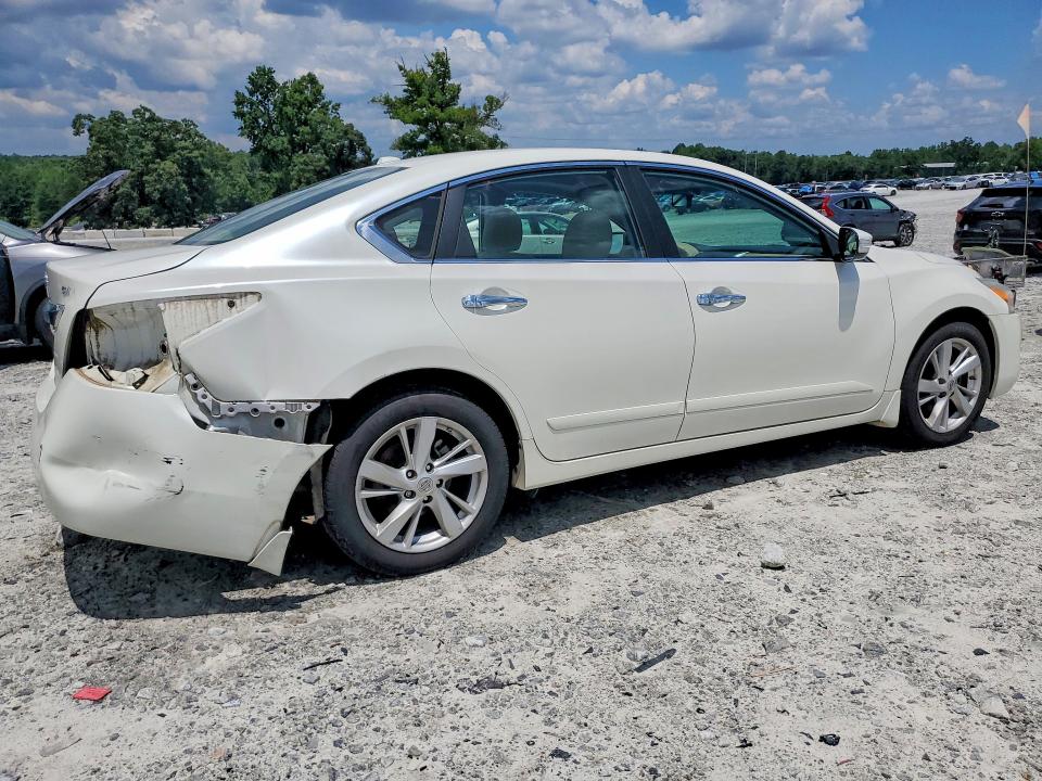Продажа на аукционе авто 2015 Nissan Altima, vin: 1N4AL3AP9FC569810, номер лота: 61627346