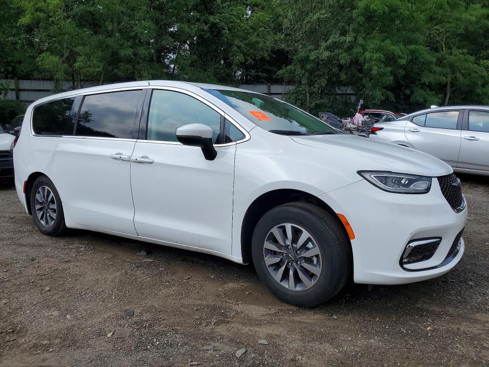 2023 Chrysler Pacifica მანქანა იყიდება აუქციონზე, vin: 2C4RC1L71PR618375, აუქციონის ნომერი: 59959056