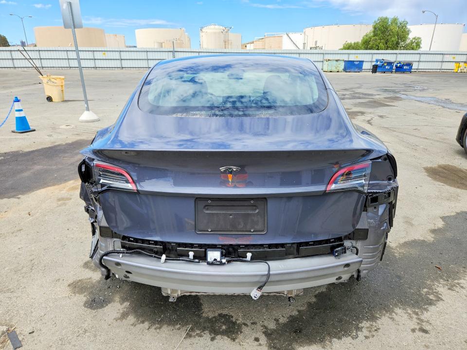 61638266 :رقم المزاد ، 5YJ3E1EA4PF687985 vin ، 2023 Tesla Model 3 مزاد بيع
