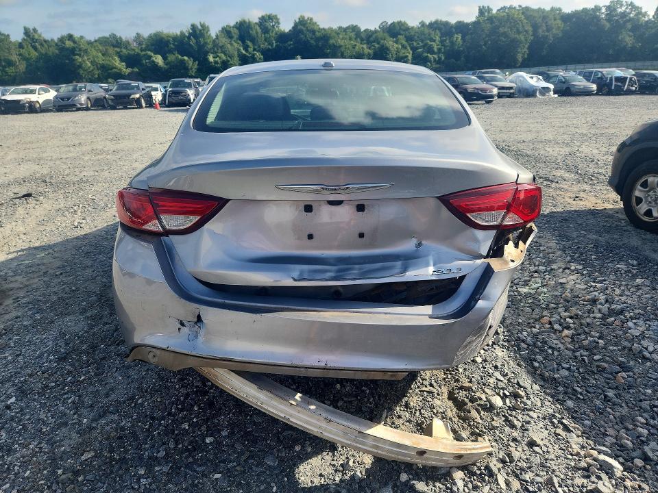 61946456 :رقم المزاد ، 1C3CCCABXFN686487 vin ، 2015 Chrysler 200 مزاد بيع