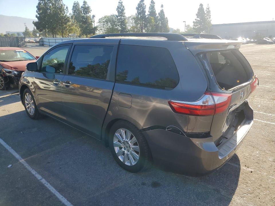 59399136 :رقم المزاد ، 5TDYK3DC5FS682396 vin ، 2015 Toyota Sienna مزاد بيع
