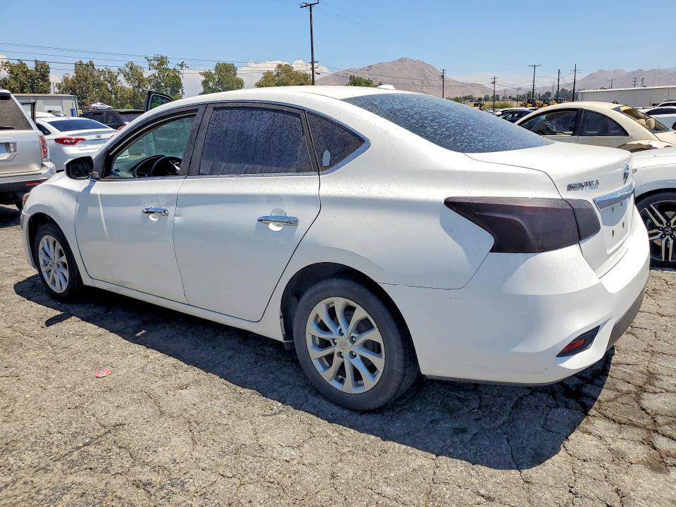 Продажа на аукционе авто 2018 Nissan Sentra, vin: 3N1AB7AP9JL624096, номер лота: 61057666